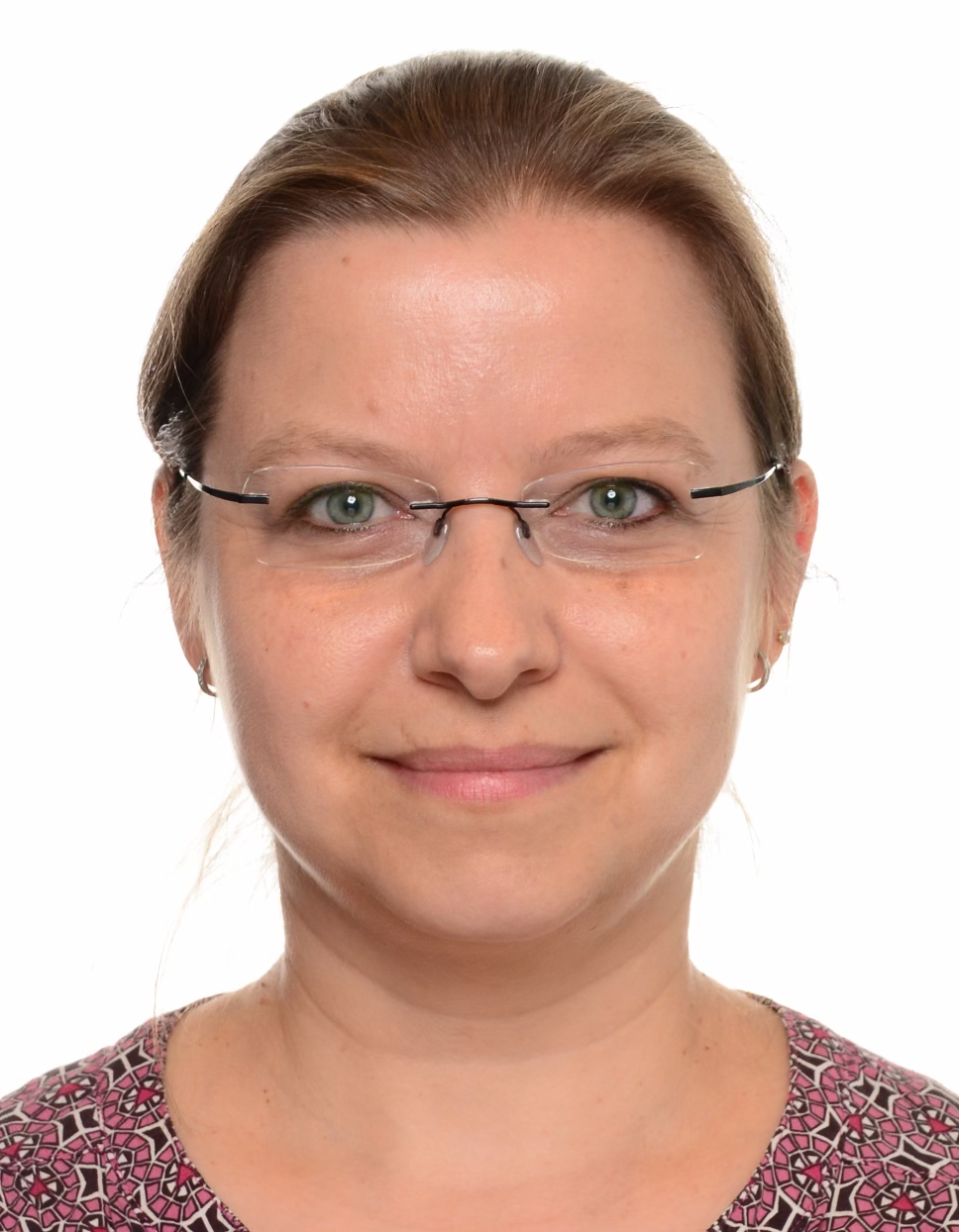 Prof. Claudia Harzer